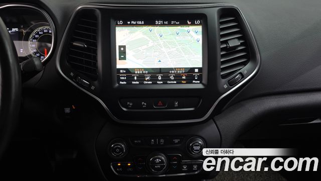 Jeep Cherokee 2019 — photo 18