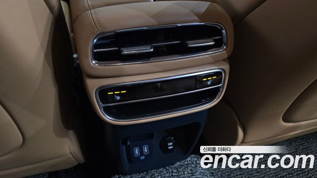 Genesis GV80 2020 — photo 15
