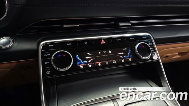 Genesis GV80 2020 — photo 19
