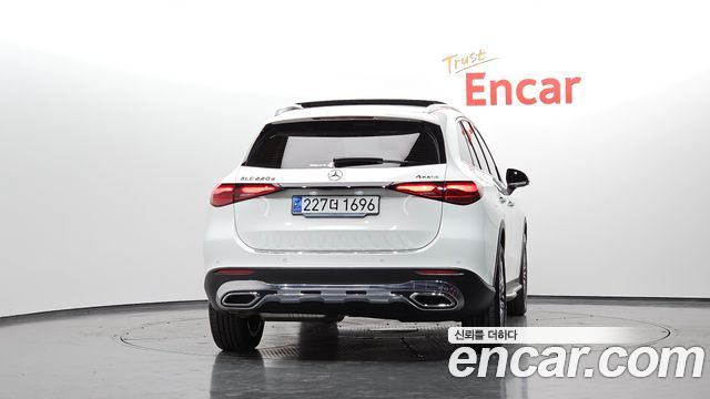 Mercedes-Benz GLC-Class 2024 — photo 4