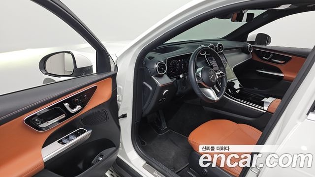 Mercedes-Benz GLC-Class 2024 — photo 17