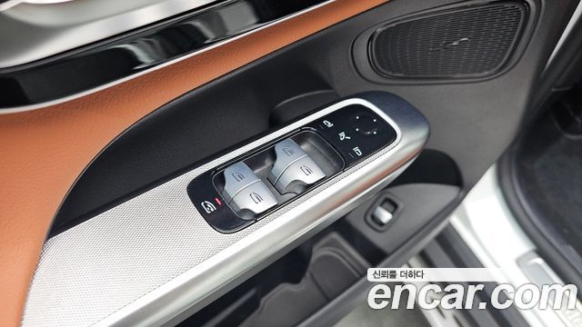Mercedes-Benz GLC-Class 2024 — photo 25