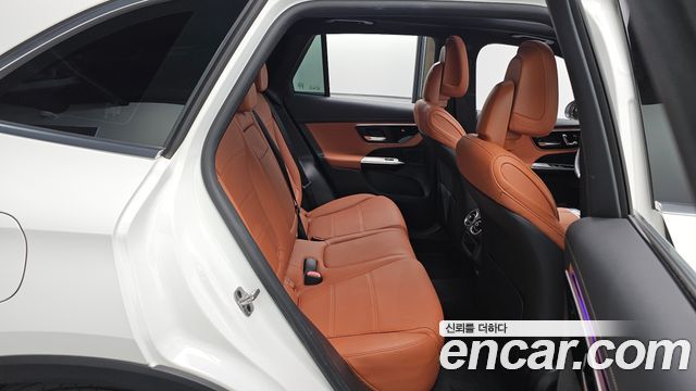 Mercedes-Benz GLC-Class 2024 — photo 16