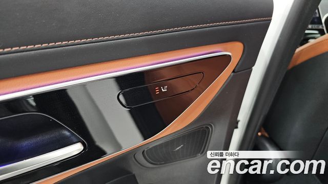 Mercedes-Benz GLC-Class 2024 — photo 29