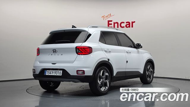 Hyundai Venue 2022 — photo 2