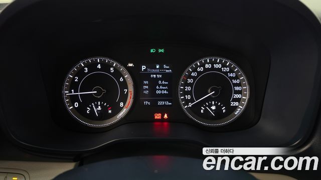 Hyundai Venue 2022 — photo 8