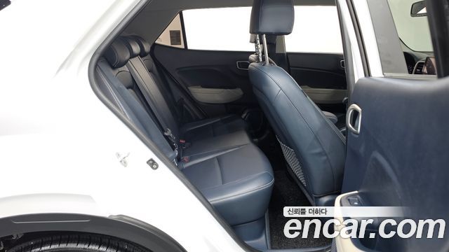 Hyundai Venue 2022 — photo 12