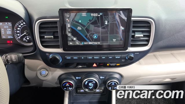 Hyundai Venue 2022 — photo 13