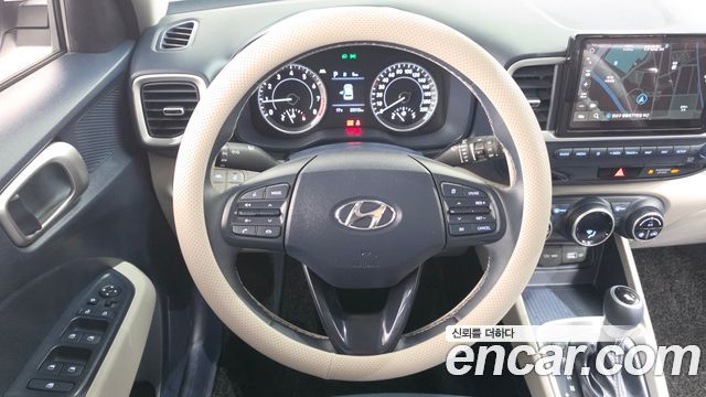 Hyundai Venue 2022 — photo 14