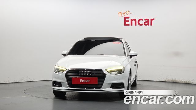 Audi A3 2018 — photo 3