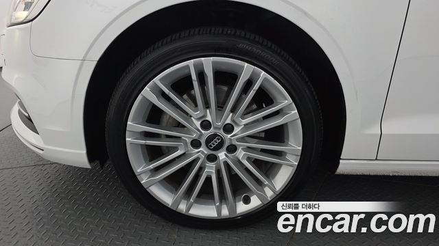 Audi A3 2018 — photo 5