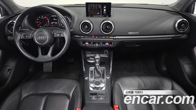 Audi A3 2018 — photo 10