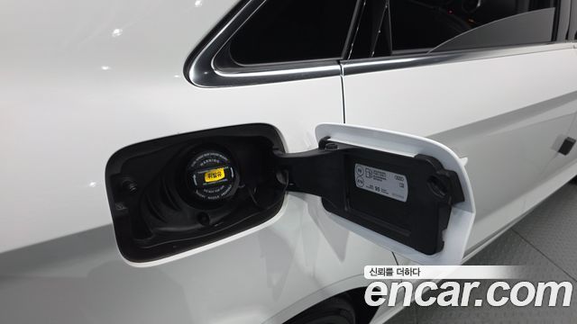 Audi A3 2018 — photo 36
