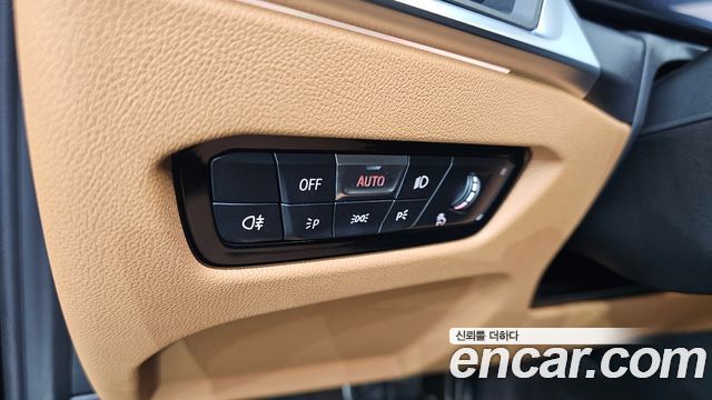 BMW 3-Series 2024 — photo 26