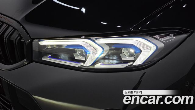 BMW 3-Series 2024 — photo 8