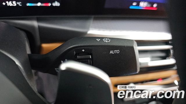 BMW 3-Series 2024 — photo 29