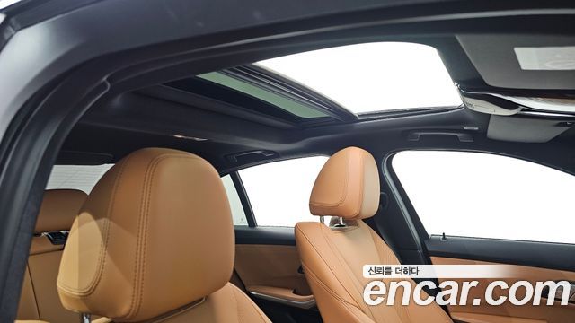 BMW 3-Series 2024 — photo 31