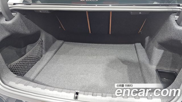 BMW 3-Series 2024 — photo 33