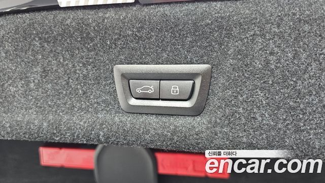 BMW 3-Series 2024 — photo 34