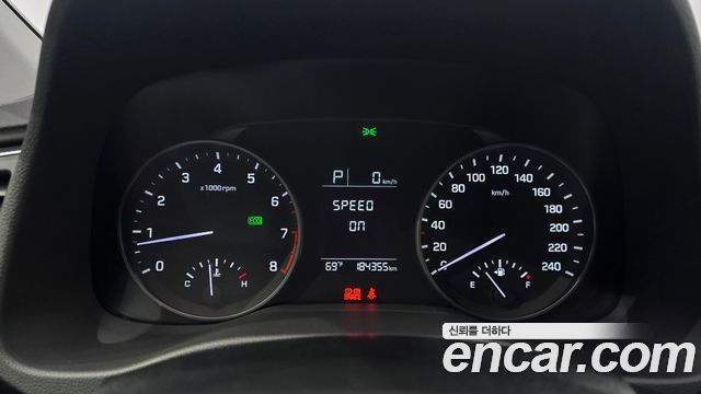 Hyundai AVANTE 2018 — photo 11