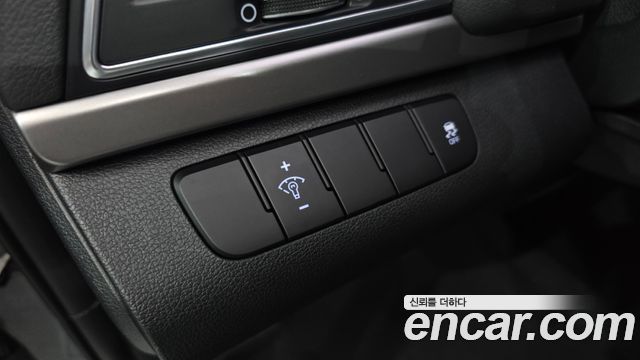 Hyundai AVANTE 2018 — photo 20