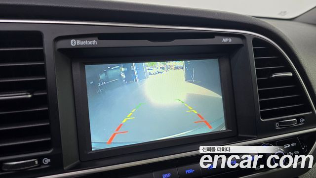 Hyundai AVANTE 2018 — photo 22