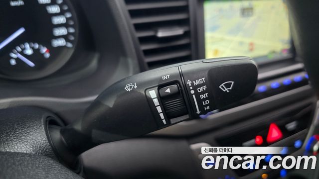 Hyundai AVANTE 2018 — photo 29