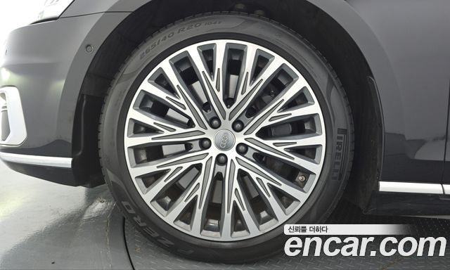 Audi A8 2020 — photo 5