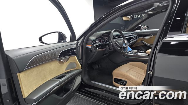 Audi A8 2020 — photo 13