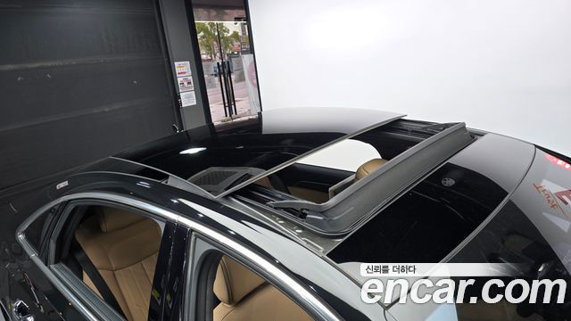 Audi A8 2020 — photo 24