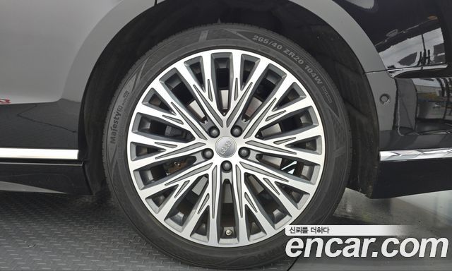 Audi A8 2020 — photo 7