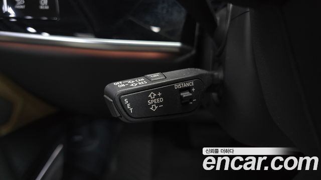 Audi A8 2020 — photo 28