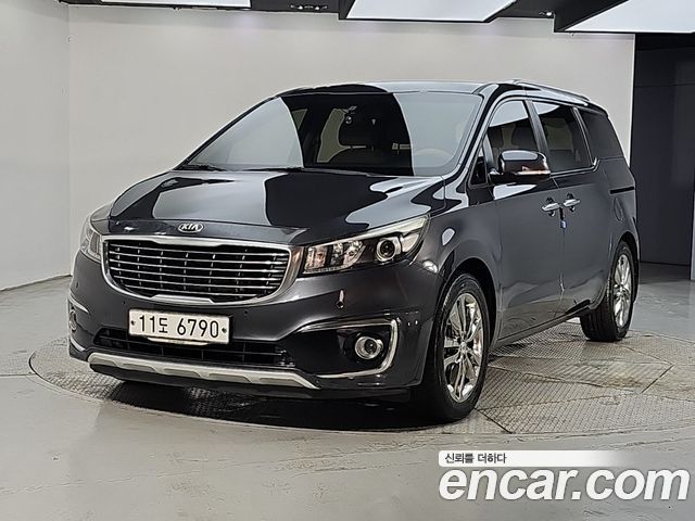 Kia Canival 2016 — photo 1