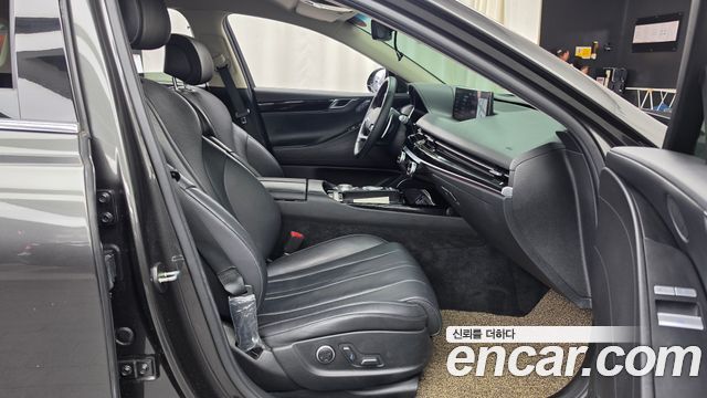 Genesis G80 2022 — photo 16