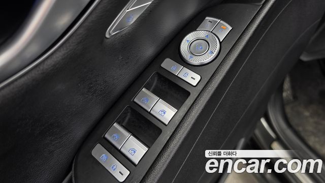 Genesis G80 2022 — photo 30