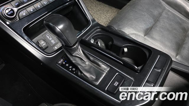 Hyundai Grandeur 2017 — photo 9