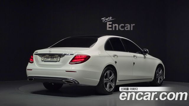 Mercedes-Benz E-Class 2019 — photo 2