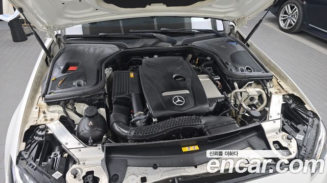 Mercedes-Benz E-Class 2019 — photo 6