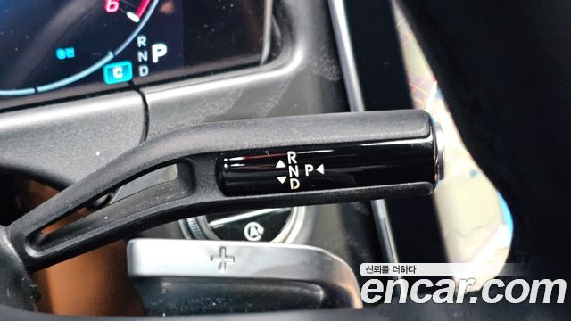 Mercedes-Benz E-Class 2024 — photo 12