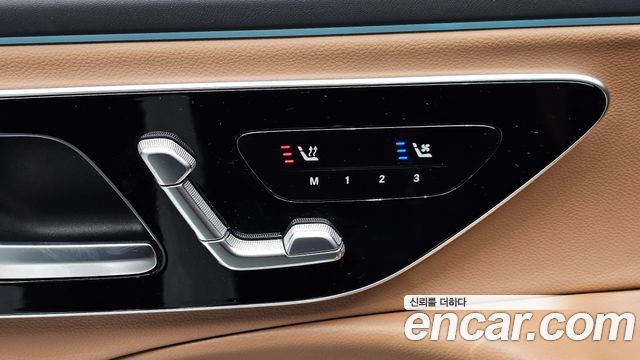 Mercedes-Benz E-Class 2024 — photo 20