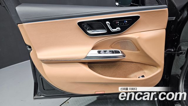 Mercedes-Benz E-Class 2024 — photo 14