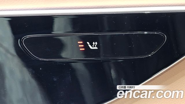 Mercedes-Benz E-Class 2024 — photo 31