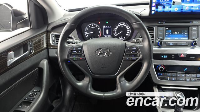 Hyundai Sonata 2016 — photo 12