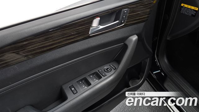 Hyundai Sonata 2016 — photo 17