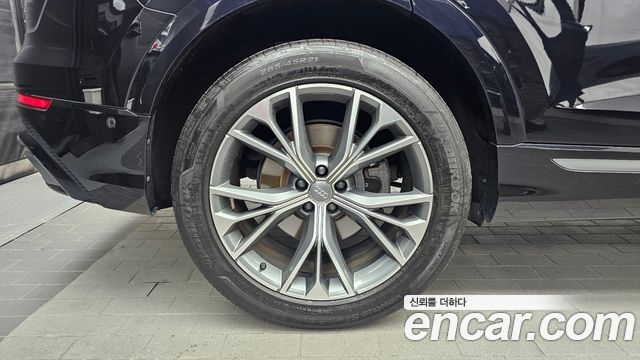 Audi Q8 2020 — photo 5