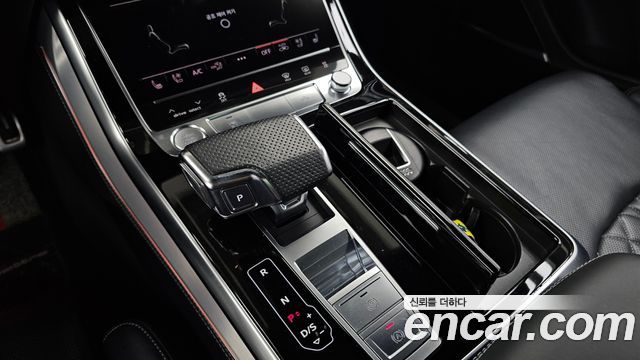 Audi Q8 2020 — photo 9