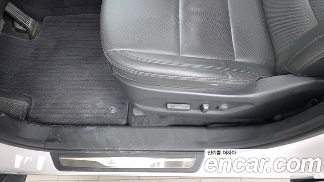 Hyundai Santafe 2015 — photo 30