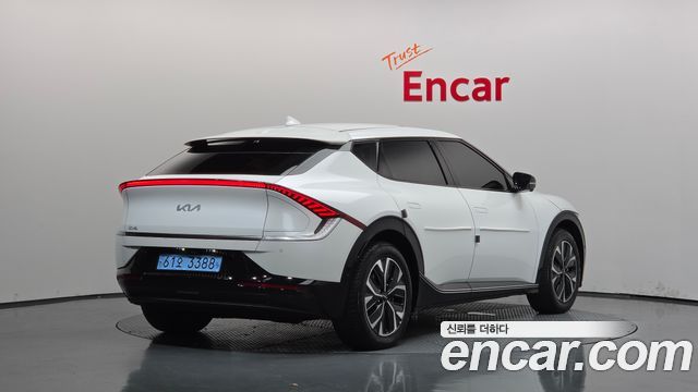 Kia EV6 2022 — photo 2