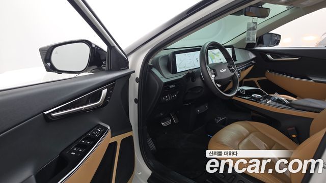 Kia EV6 2022 — photo 16