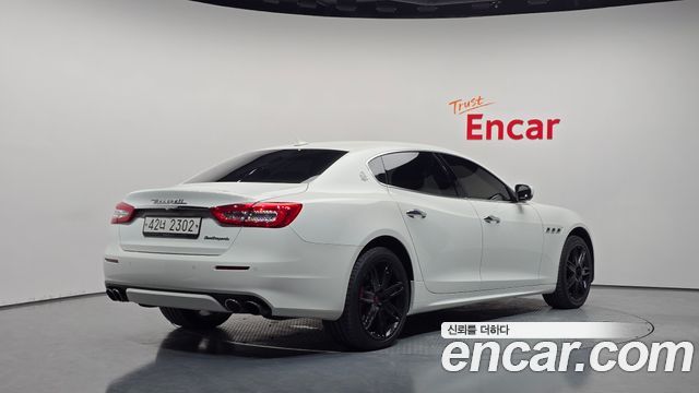 Maserati Quattroporte 2017 — photo 2